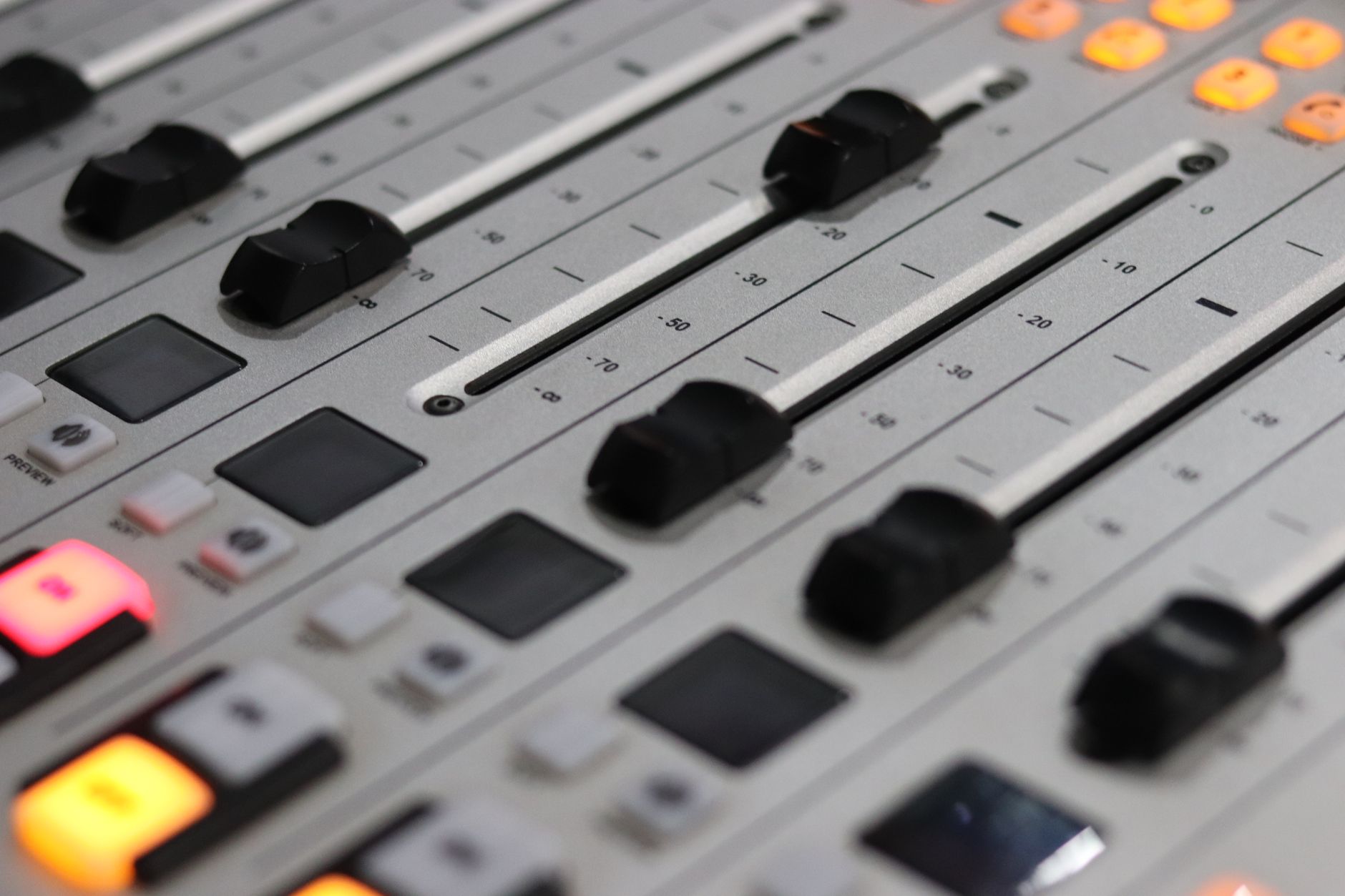 ableton push 3 controller studio desk pads