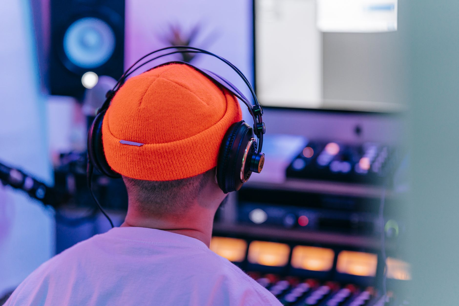 best studio monitors under 200