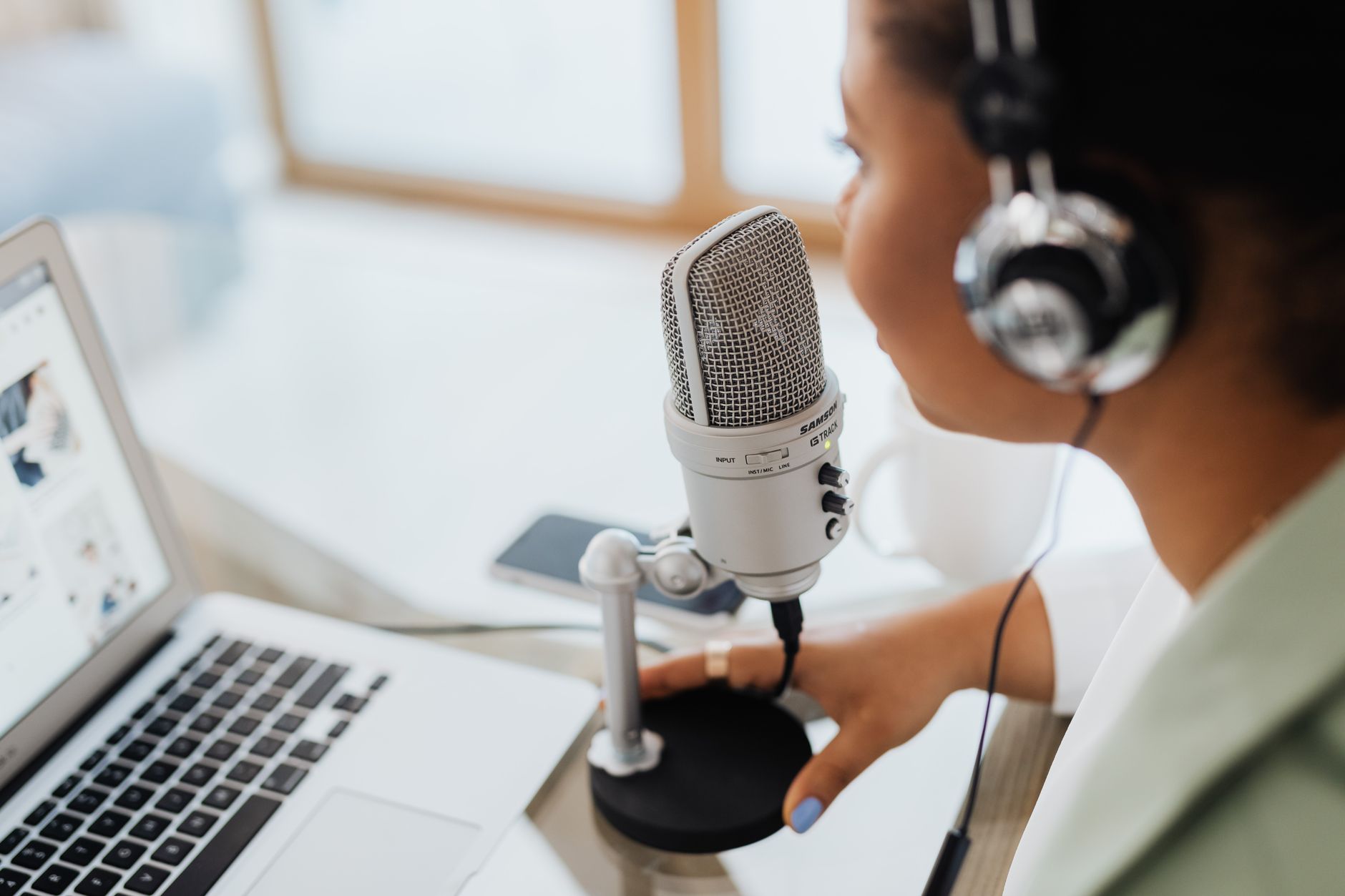 condenser vs dynamic microphone