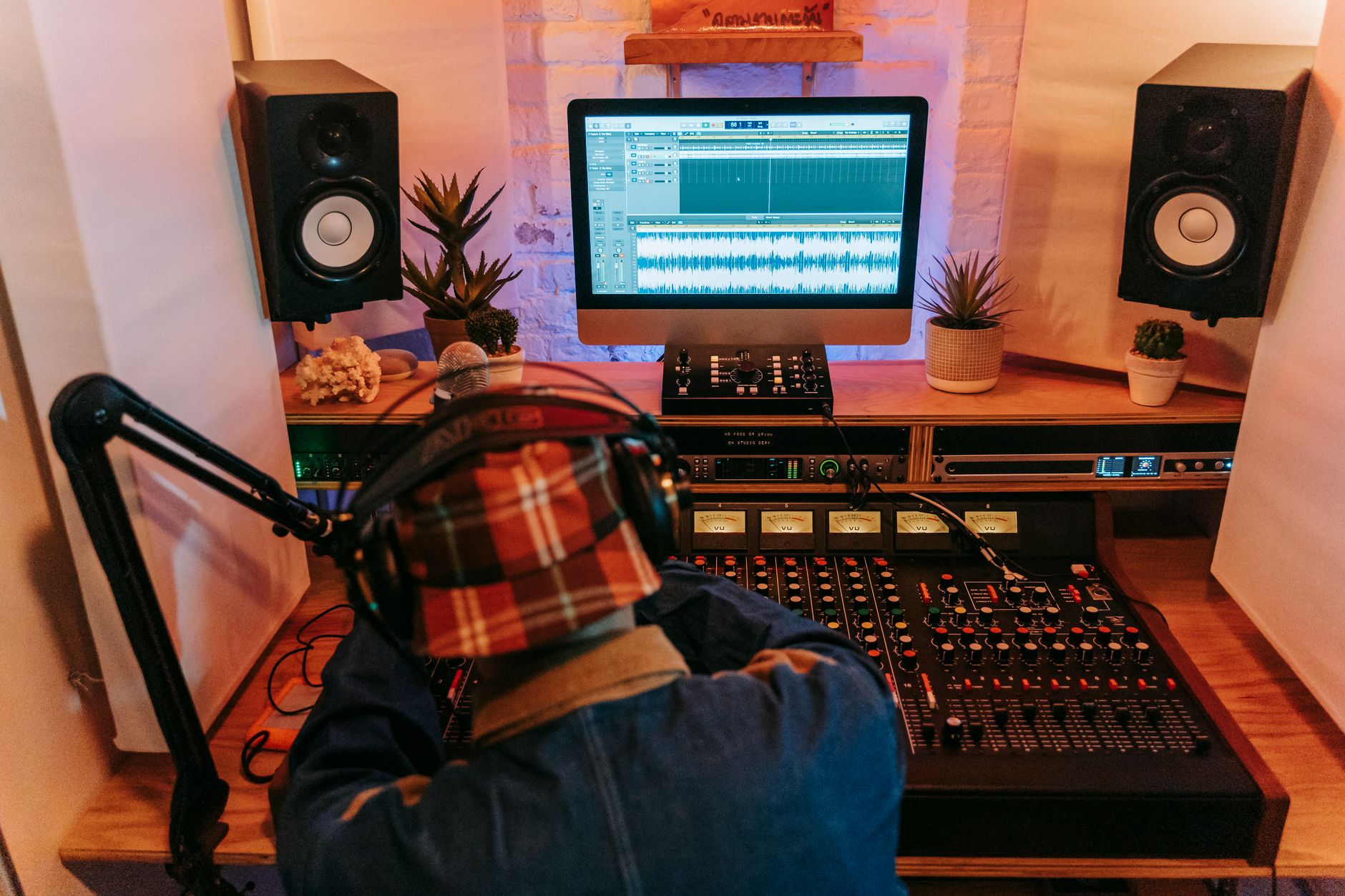focusrite scarlett 2i2 (4th gen) review
