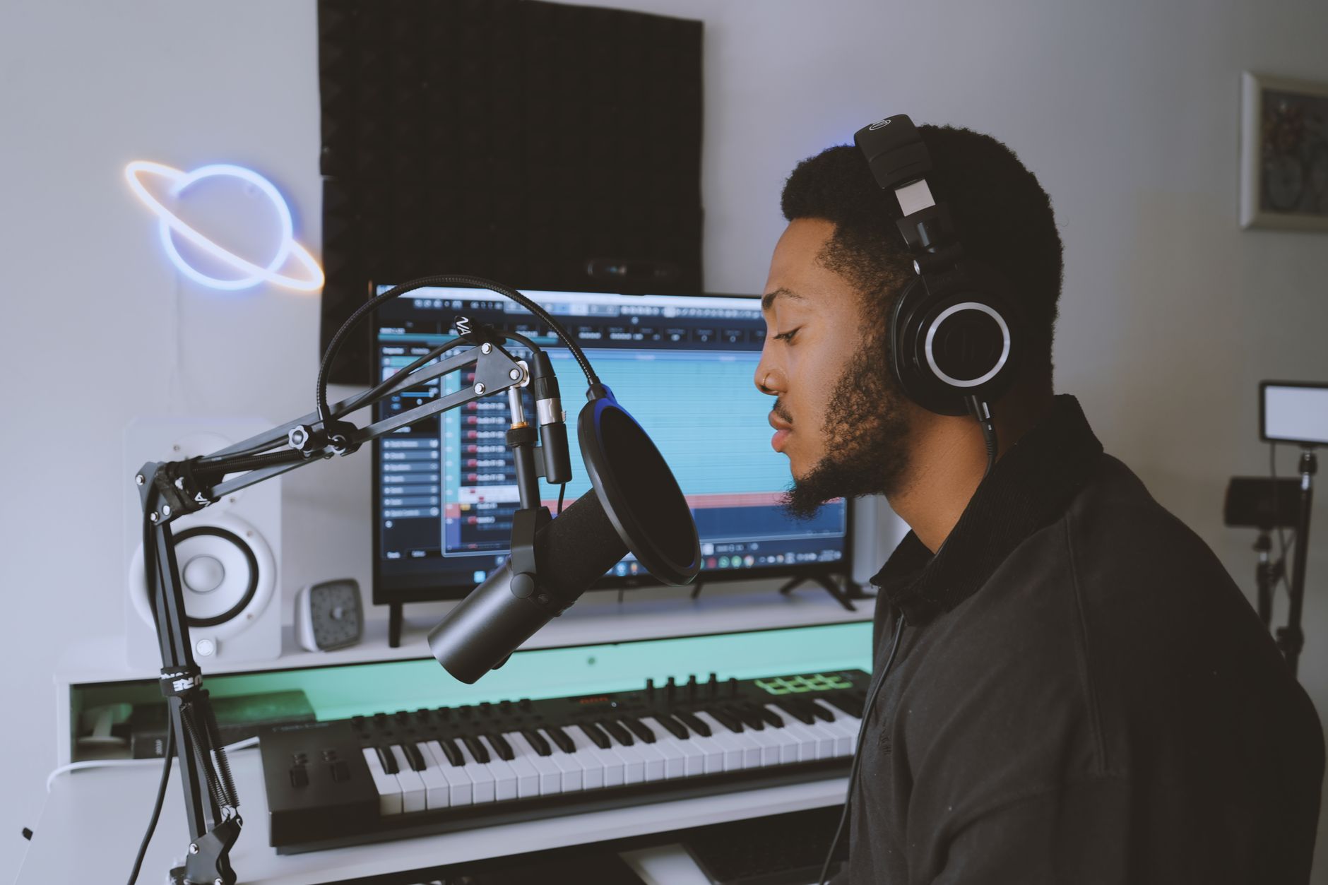 reflection-free zone recording setup vocal booth corner