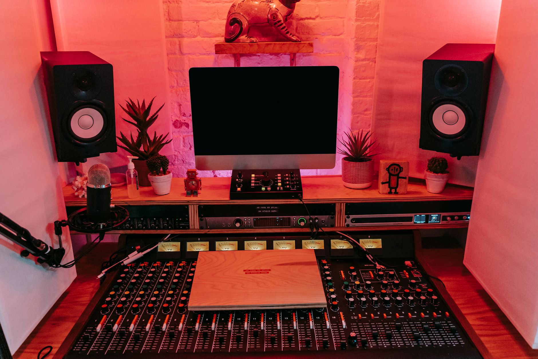 electric guitar direct input recording home studio desk