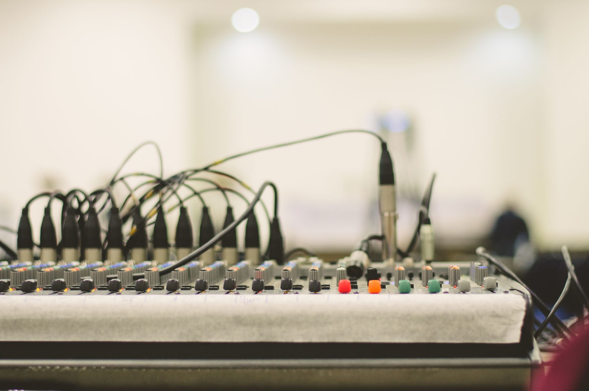 audio interface usb connection cable setup desk