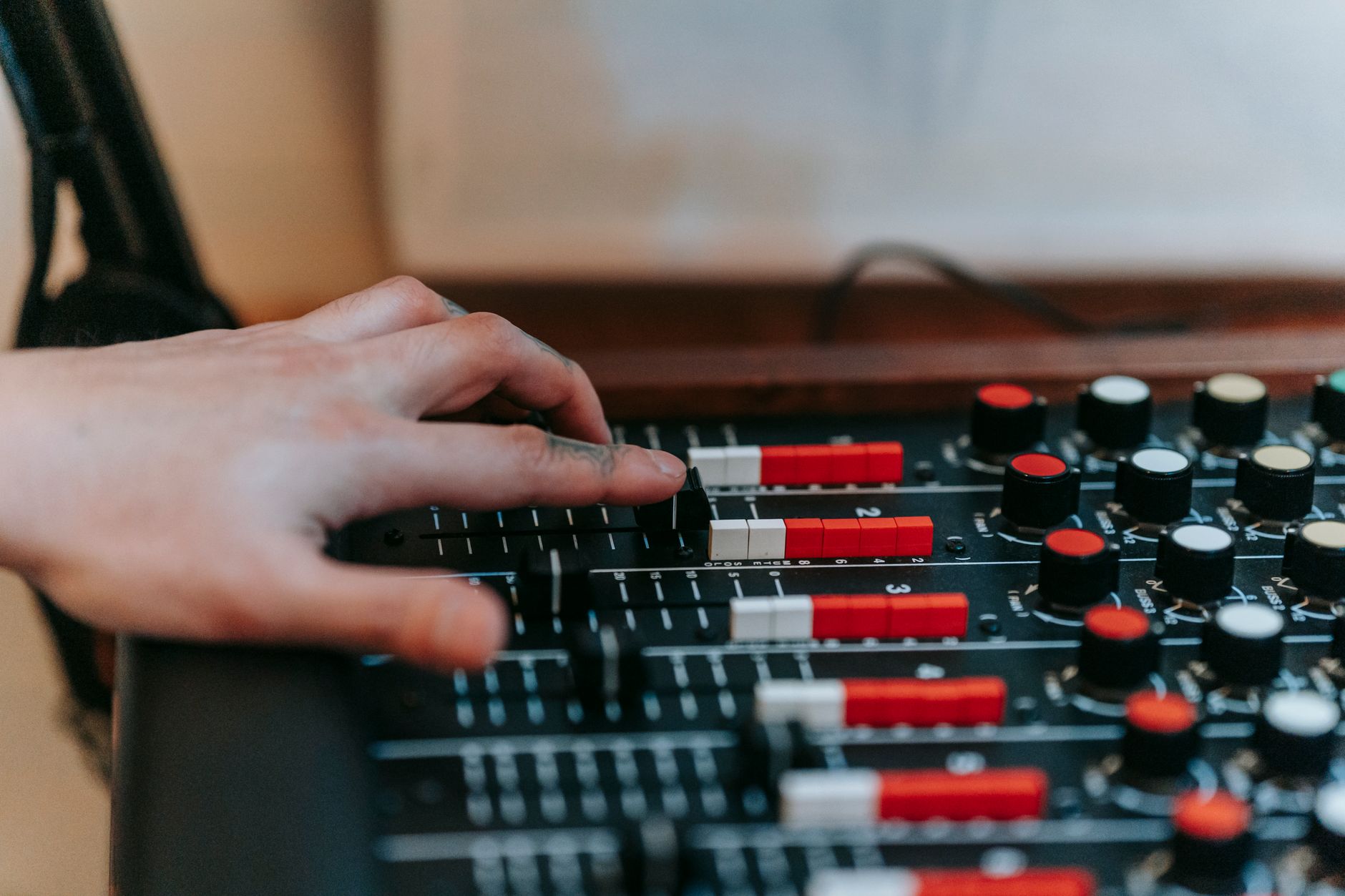 focusrite scarlett 2i2 fourth gen usb-c audio interface
